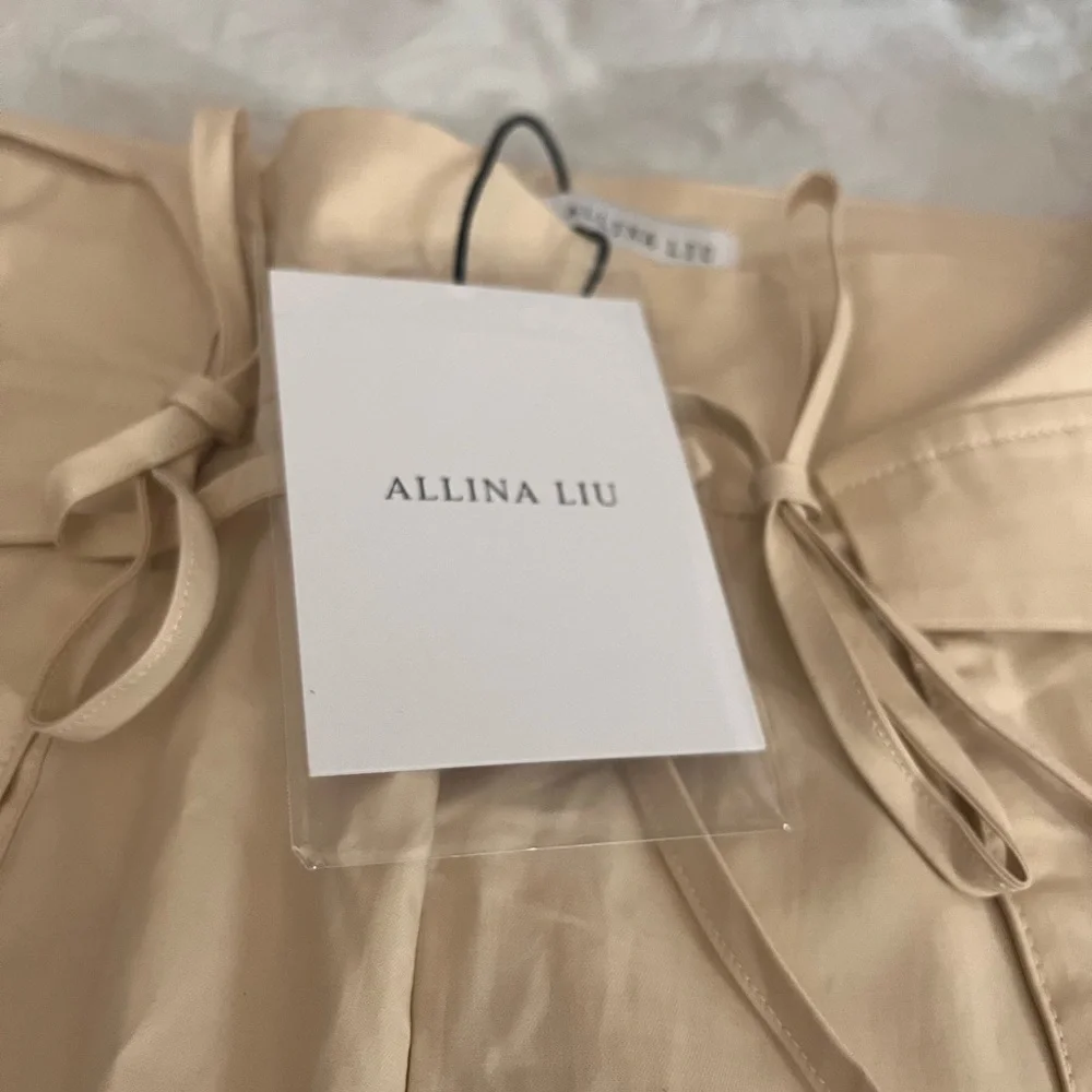 Allina liu - Araki pants with bow detail. Size L - Picture 7 of 7